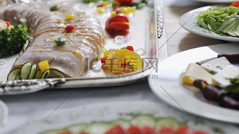 揭秘零食批发一手货源代理：条件与注意事项