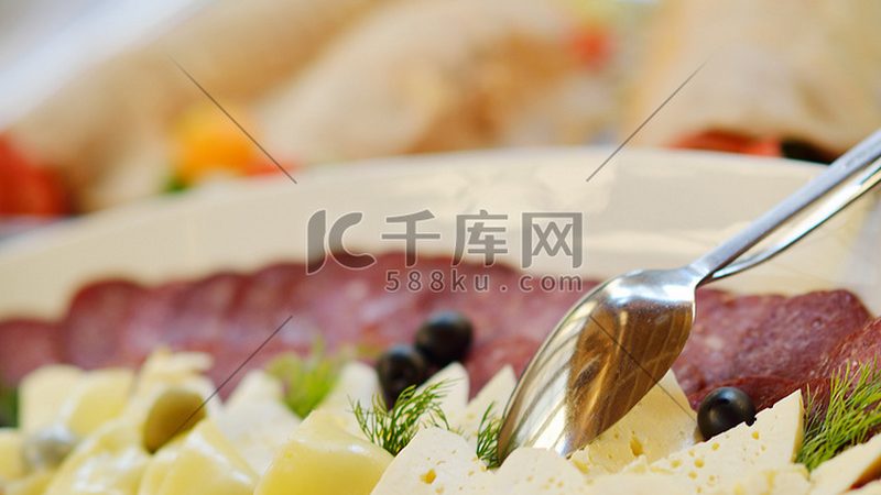 米面制品中央厨房加盟：揭秘其背后的行业逻辑**