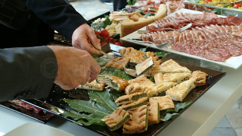 食品代加工与OEM：如何选择最适合的合作模式**